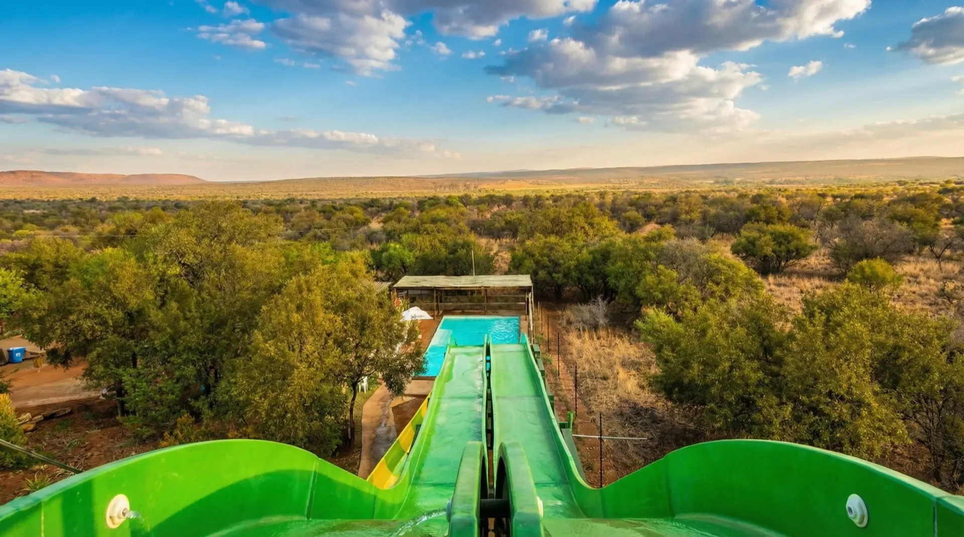 Active Bush - Rocking Giraffe Safari Chalets Groot Marico