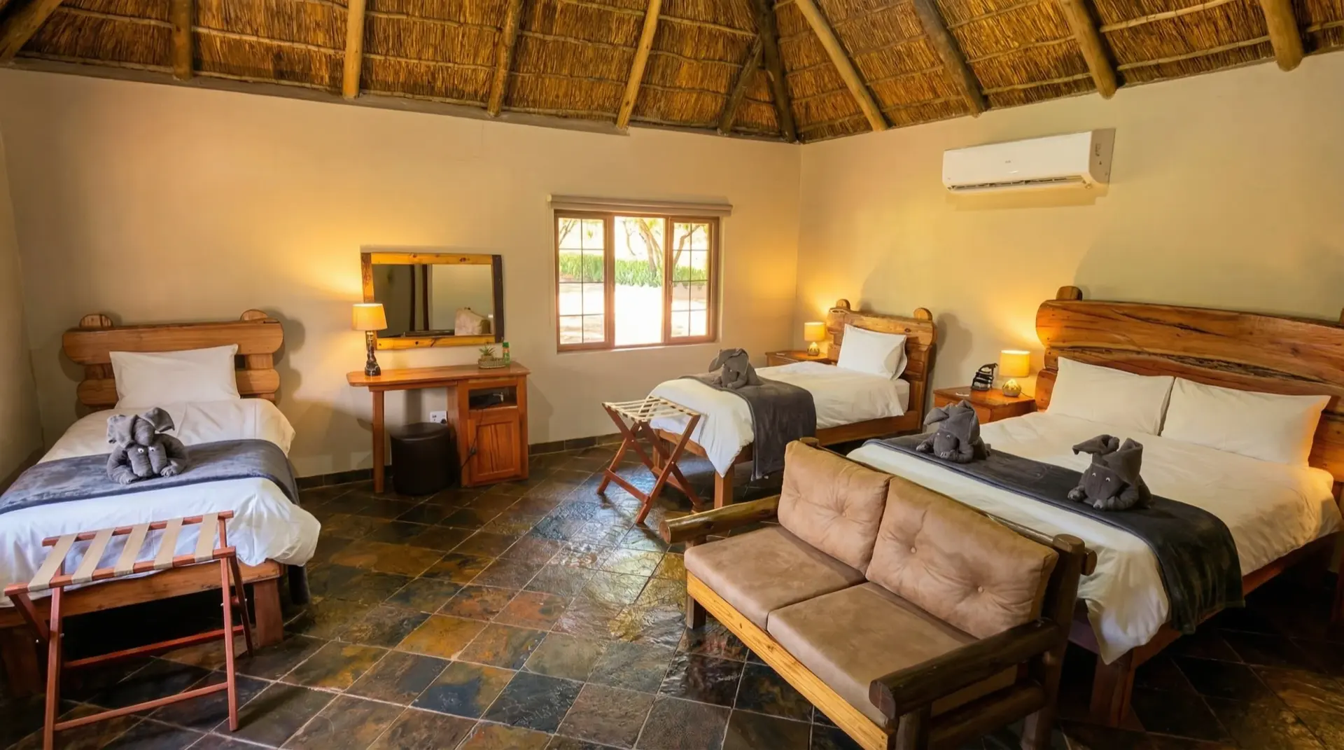 Chalets 1, 2, 3, 8 & 9 - Self-Catering Accommodation Groot Marico